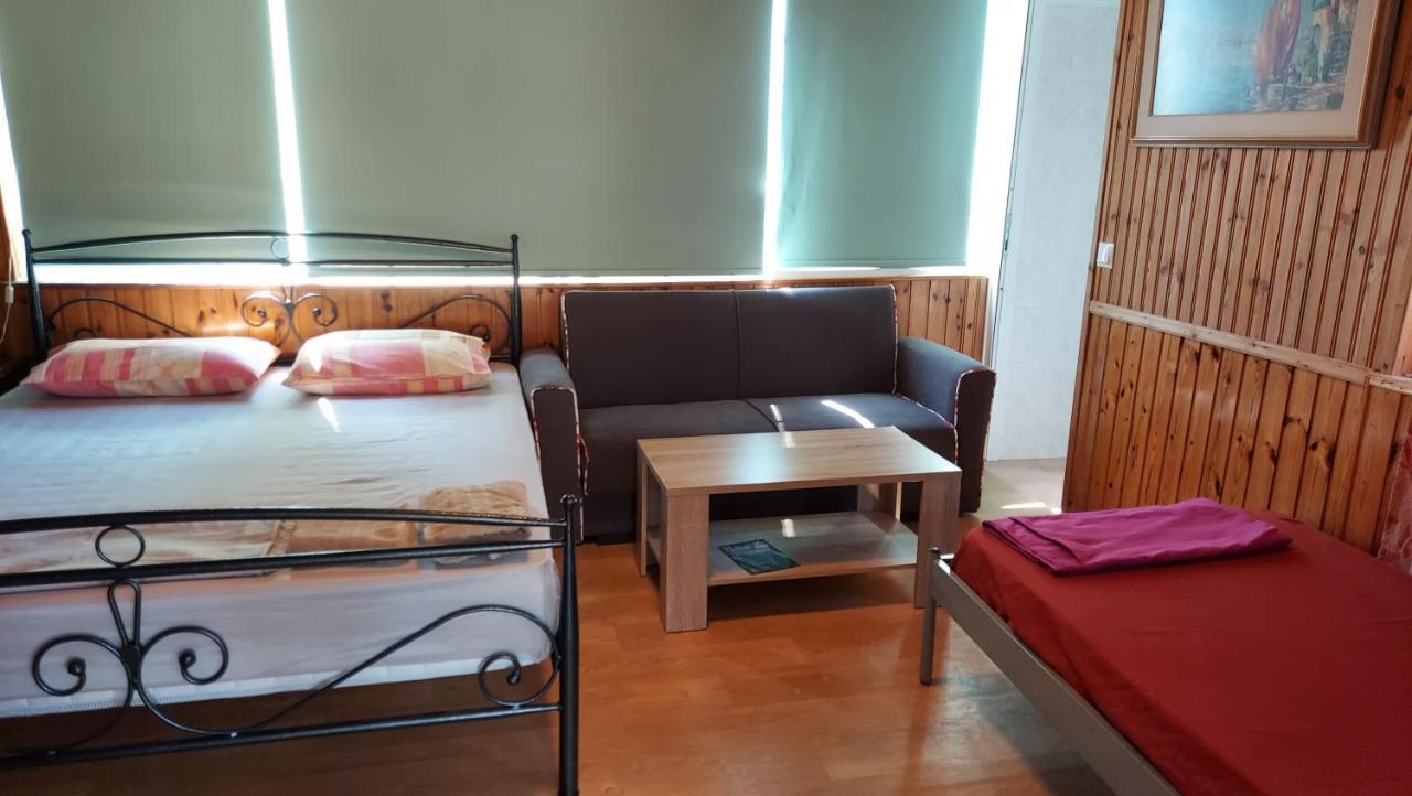Cozy Airport Studio 2 Ártemida Kültér fotó